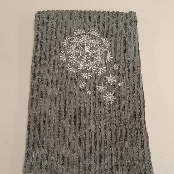 Nwot embroidered dish towel set - Picture 2 of 3